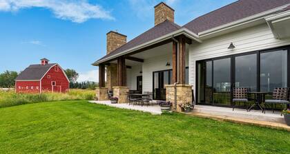 Patterson Farm - Beautiful Home Just South of Bozeman Near Hyalite Canyon!