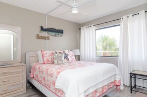 2 chambres, fer et planche à repasser, Wi-Fi, draps fournis