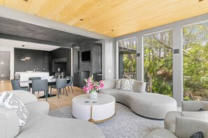 Smart TV, offices - Ocean, golf and lagoon views, complete renovation luxury home (Kiawah Island)