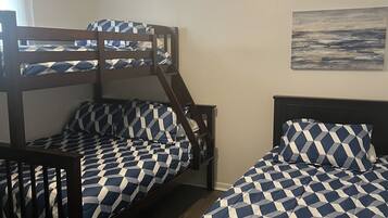 3 bedrooms, WiFi, bed sheets