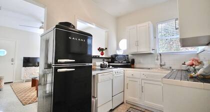 Lakeside - Lake Davis Art Deco Cottage 1B