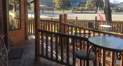 Mountain Peaks Inn, GREEN MOUNTAIN SUITE, Downtown Hill City