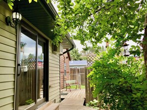 Exterior detail - Mountain Peaks Inn, GREEN MOUNTAIN SUITE, Downtown Hill City (Hill City)