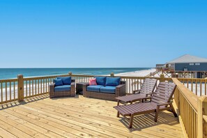 Terrace/patio - Coral Sands | sand is better than snow. Xmas at the beach (Dauphin Island)