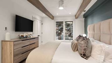 2 dormitorios, colchones viscoelásticos, caja fuerte y escritorio