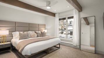 2 bedrooms, memory foam beds, in-room safe, desk