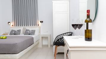 1 bedroom, hypo-allergenic bedding, iron/ironing board, travel crib