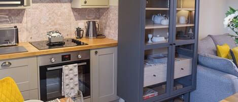 Lave-vaisselle, congélateur