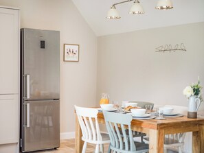 Dining - Tadpole Mews at Frog Hall (Tilston, near Malpas)