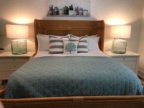 6 bedrooms, desk, free WiFi, bed sheets
