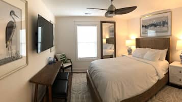 6 bedrooms, desk, free WiFi, bed sheets