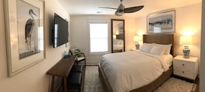 6 bedrooms, desk, free WiFi, bed sheets