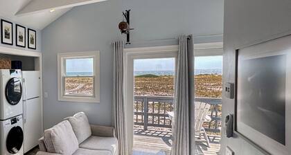 Beachfront on our private beach! Sea Glass Cottage - Pipers' Shore