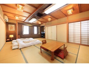 1 多间卧室、办公桌、熨斗/熨衣板、免费 WiFi