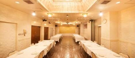 Banquet hall