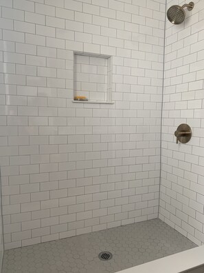 Shower, hair dryer, towels, soap - Canal front home on Longboat Key -Just Steps to the Beach (Longboat Key)