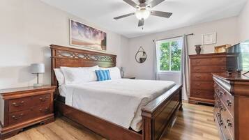 2 bedrooms, iron/ironing board, WiFi (free), bed sheets