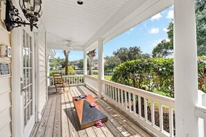 Terrace/patio - Water View - optional BIKES - Walk 2 Pier Village (St. Simons Island)
