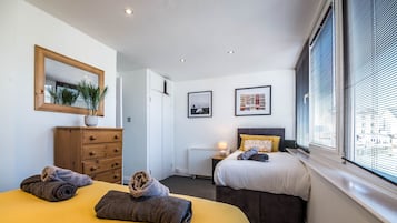 Apartment (2 Bedrooms) | 2 bedrooms, individually decorated, individually furnished