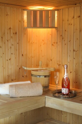 Casa Fortuna Comfort mit Seeblick, Whirlpool, Sauna und Eingezäuntem Garten