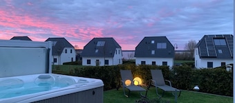 Haus Seeblick Comfort mit Kamin, Außen-whirlpool, Sauna und Eingezäunten Garten