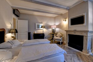 In-room safe, iron/ironing board, travel cot, free WiFi
