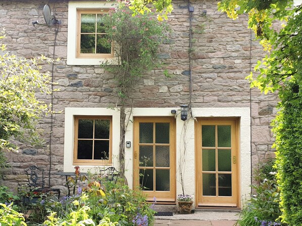 Exterior detail - 1 bedroom accommodation in Yanwath, near Pooley Bridge (Yanwath, near Pooley Bridge)