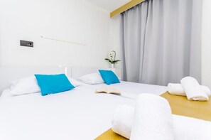 Kamer, 1 slaapkamer, balkon, uitzicht op tuin | 1 slaapkamer