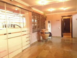 Room, 1 Bedroom, Accessible, Smoking | Property entrance