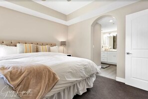 4 camere, ferro/asse da stiro, culla da viaggio, Wi-Fi gratuito