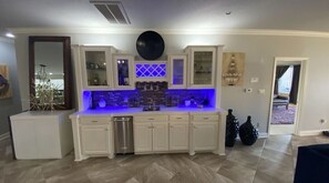 Unclassified image, 4 of 10, button - Beautiful Lake Living at Villa Pointe (Hot Springs)