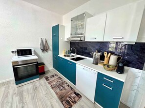 Kühlschrank, Herdplatte, Geschirrspüler