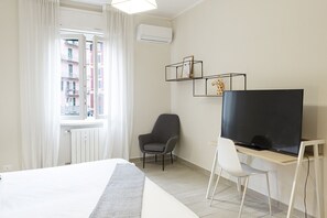 1 chambre, fer et planche à repasser, Wi-Fi gratuit, draps fournis