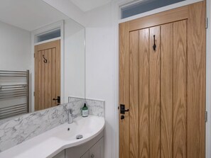 Towels - A luxuriously appointed two bedroom ground floor barn. (Lower Wick, near Dursley)