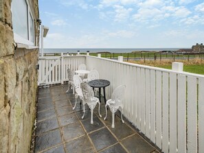 Terrace/patio - 4 bedroom accommodation in Sandsend, near Whitby (Sandsend, near Whitby)