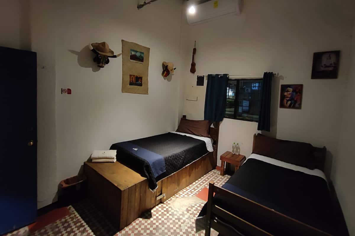 Design Twin Room, 2 Twin Beds | Blackout drapes, iron/ironing board (on request), WiFi (free)