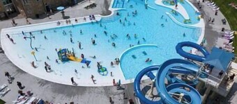 #209 Kings, River View, Deck, Bicentennial Park