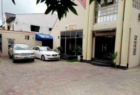 Front of property - Room-ambience Hotel Magodo - Guest Room (Lagos)