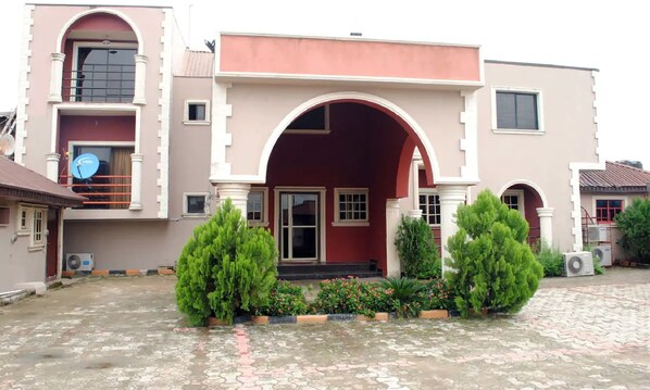 Exterior - Room-aquatic Suites & Lounge -classic St (Lagos)