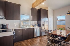 Unclassified image, 4 of 61, button