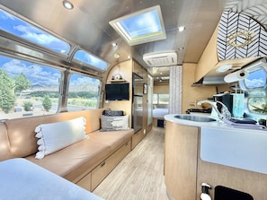 1 dormitorio, tabla de planchar con plancha, cuna de viaje y wifi