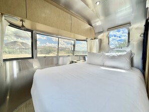 1 bedroom, iron/ironing board, travel cot, WiFi