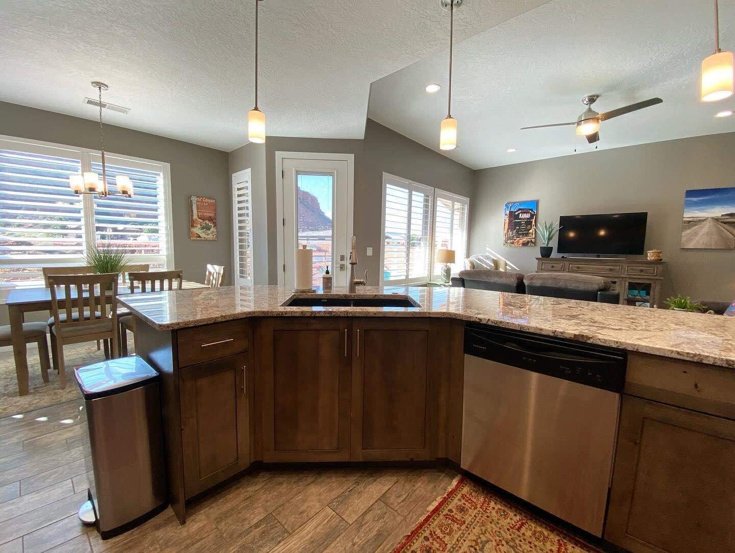 المنشأة من الداخل