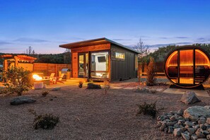Terrace/patio - East Zion Designer Container Studio- Satori Zion (Orderville)