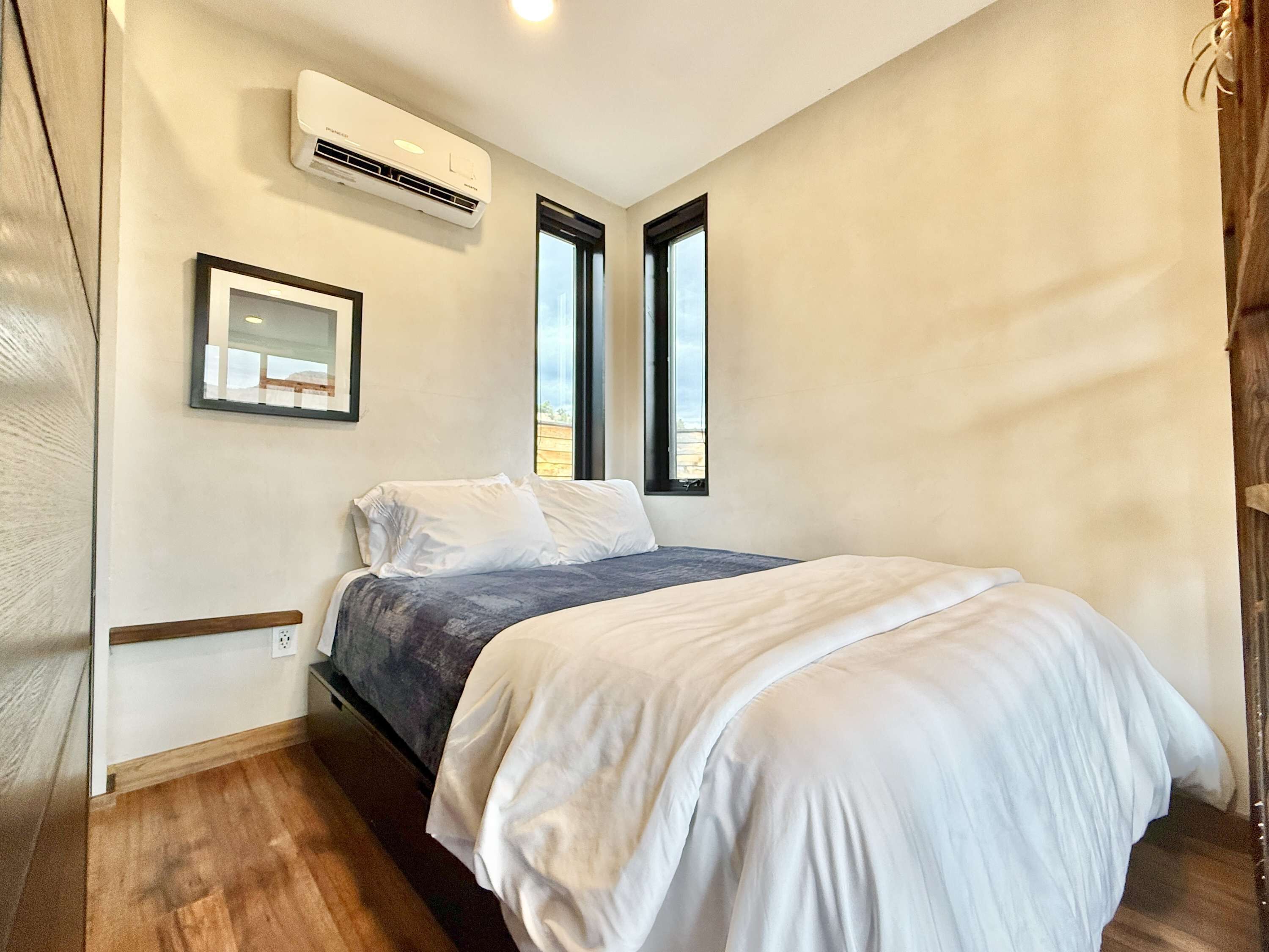 1 bedroom, iron/ironing board, travel crib, WiFi