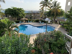 2 piscinas al aire libre