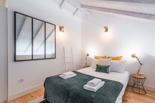 1 dormitorio, escritorio, Internet gratis y ropa de cama