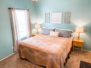 3 slaapkamers, reisbedje, gratis wifi, beddengoed
