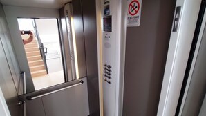 Unclassified image, 3 of 33, button - Nice Apartment Close Metro C - Mirti (Rome)