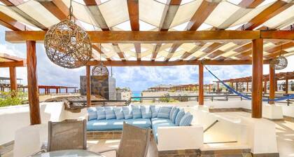 Aldea Thai Private pool penthouse with ocean view and huge terrace Beach access!